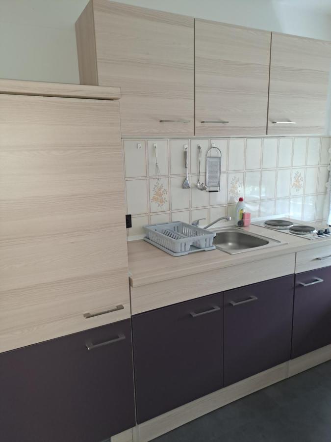 Studio Apartments Maslinik Крк Экстерьер фото